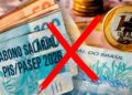 Notas de 100, 50 e 20 reais com a marcação indicando que o PIS/Pasep não foi liberado em 2026, destacada com um X vermelho.
