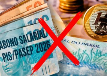 Notas de 100, 50 e 20 reais com a marcação indicando que o PIS/Pasep não foi liberado em 2026, destacada com um X vermelho.