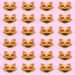 Teste visual com vários emojis de gato sorrindo com olhos em forma de coração alinhados em fundo rosa