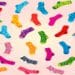 Teste de atenção com diversas meias coloridas e estampadas espalhadas em círculo sobre fundo degradê claro