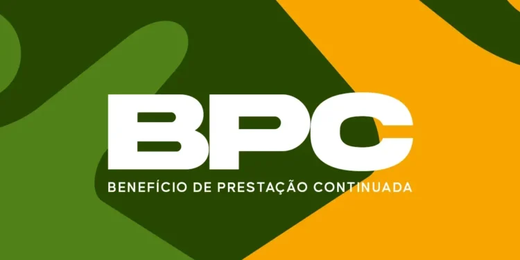 Logo do Benefício de Prestação Continuada (BPC) do INSS, com fundo verde e amarelo, com o texto 'BPC' em destaque.