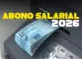 Imagem mostrando dinheiro sendo retirado de caixa eletrônico com destaque para notas de 100 reais, simbolizando o abono salarial PIS/PASEP de 2026.