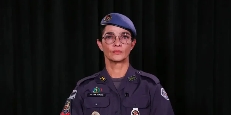 Comandante-geral da Polícia Militar de São Paulo em uniforme oficial.