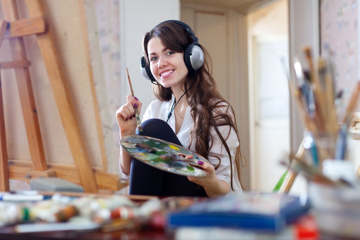 Profissionais autônomos, como artistas, não serão impactados pelo fim da escala 6x1.