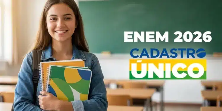 Estudante sorridente segurando cadernos em sala de aula com referência à isenção da taxa do Enem 2026 para participantes do CadÚnico.