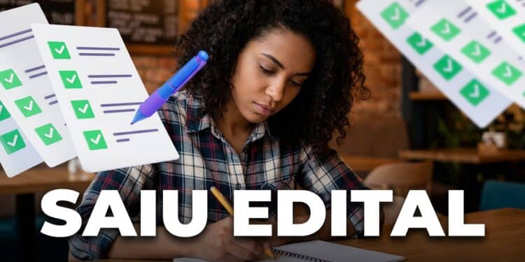 ovem negra de cabelos cacheados escreve em caderno usando lápis, com ícones de checklists e texto "Saiu Edital"