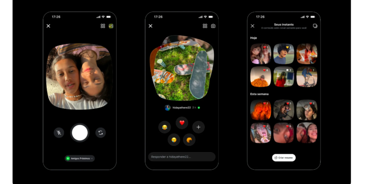 Três telas do Instagram mostrando câmera de selfie, resposta a Instant com emojis e galeria "Seus Instants" em fundo preto.