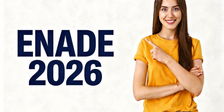 Estudante aponta para texto "ENADE 2026".