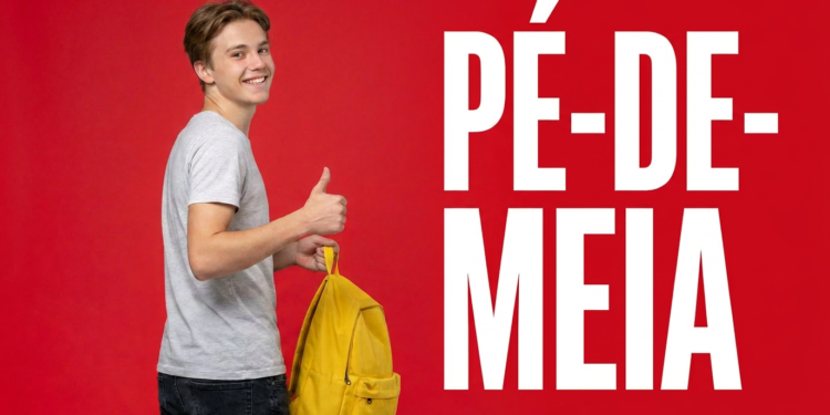 Jovem sorrindo com mochila amarela faz sinal de positivo ao lado do texto "Pé-de-Meia" em fundo vermelho.