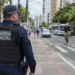 Guarda Municipal fardado atua em rua de Aracaju, em Sergipe, durante rotina de segurança urbana.