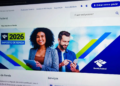 Tela de computador exibindo a página oficial da Receita Federal com o portal Meu Imposto de Renda 2026 para consulta da restituição