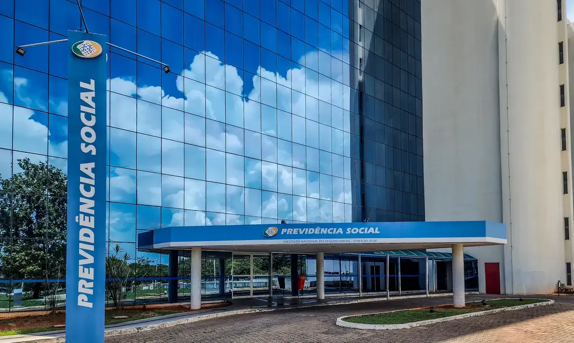 Fachada da Previdência Social relacionada à manutenção dos contratos do consignado INSS