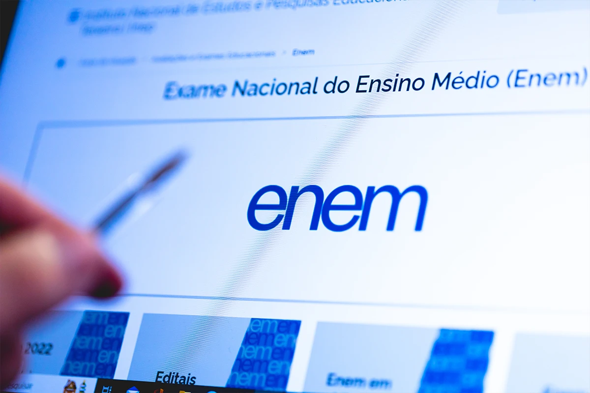 Tela oficial do Enem 2026 exibida em computador, representando a inscrição para o exame nacional e o pagamento da taxa.