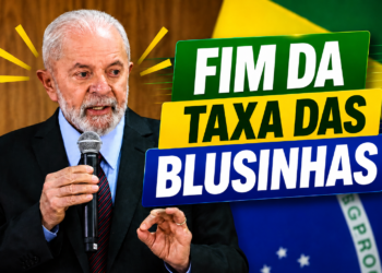 Presidente Lula segura microfone durante anúncio do fim da taxa sobre compras internacionais de até US$ 50.