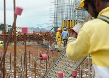 Garantia de salário integral para trabalhadores na nova escala