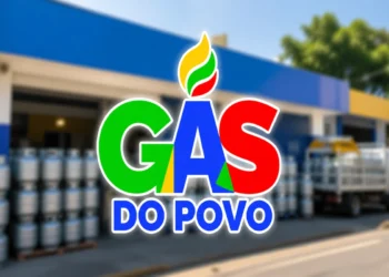 Logotipo do Gás do Povo sobre distribuidora de botijões representando a adesão de revendedoras ao programa pela Caixa