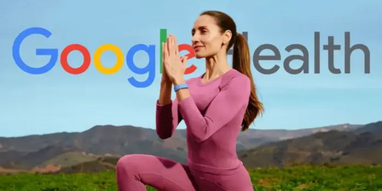 Mulher praticando exercício de yoga ao ar livre em paisagem montanhosa com a logo Google Health em destaque