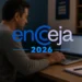 Homem mexendo no notebook com destaque para o logo do Encceja 2026, representando as inscrições abertas.