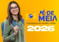 Estudante com mochila, com logo do Pé-de-Meia 2026 ao lado, representando o calendário de pagamento de maio.