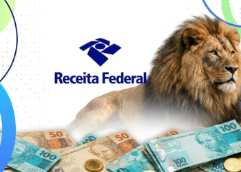 Marca da Receita Federal e figura de um leão sobre fundo claro, com cédulas e moedas de real ao redor.