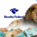 Marca da Receita Federal e figura de um leão sobre fundo claro, com cédulas e moedas de real ao redor.