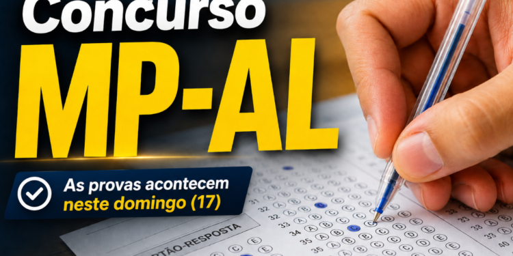 Mão segurando caneta azul preenchendo cartão-resposta com questões de múltipla escolha do concurso MP-AL.