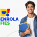 Estudante universitário segura cadernos e usa mochila, sorrindo ao lado do logotipo do Desenrola FIES.