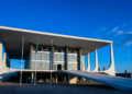 Fachada do Supremo Tribunal Federal em Brasília, em referência à decisão que negou a revisão da vida toda das aposentadorias do INSS.