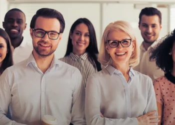 Grupo de profissionais que podem atuar como certificadores em exames nacionais.