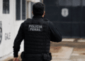 Agente da Polícia Penal em ambiente prisional no Rio Grande do Norte.