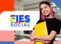 Estudante segura pasta ao lado da marca Fies Social, representando as inscrições postergadas do Fies 2026