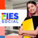 Estudante segura pasta ao lado da marca Fies Social, representando as inscrições postergadas do Fies 2026