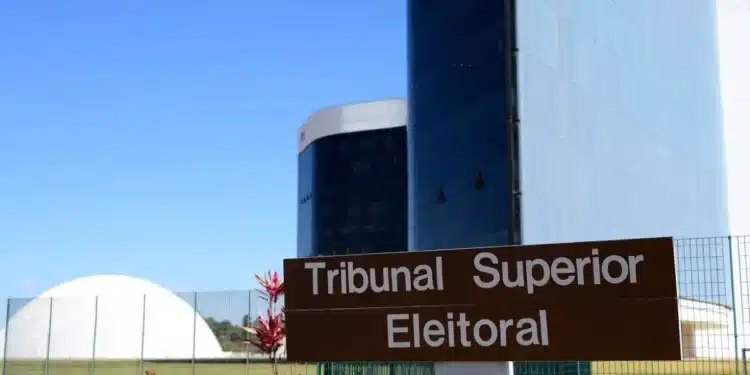 Fachada do Tribunal Superior Eleitoral (TSE), representando o comunicado destinado a apresentadores que vão disputar as eleições neste ano.