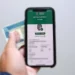 Aplicativo e-Título exibido em celular com documento eleitoral digital, representando os serviços disponíveis aos eleitores nas eleições de 2026.