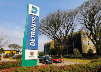 Sede do Detran Paraná representa avanço do concurso público com formação de comissão para novo edital.
