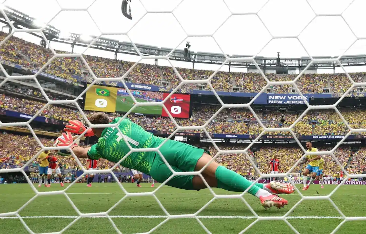 Pênalti do Brasil defendido por Orjan Nyland Goleiro da Noruega defende cobrança de pênalti do Brasil na Copa do Mundo de 2026.