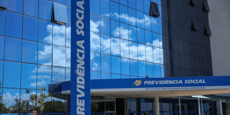 Prédio da Previdência Social onde funciona a sede do INSS em Brasília.