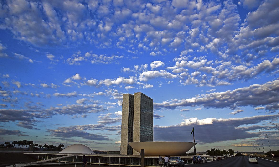Congresso Nacional em Brasília representa expectativa por novo Concurso Nacional Unificado (CNU).