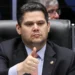 Senador Alcolumbre durante sessão, representando o destravamento da PEC que propõe o fim da escala 6x1.