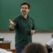 Professor ministra aula em instituto federal após autorização do MEC para criação de mais de 900 cargos docentes.