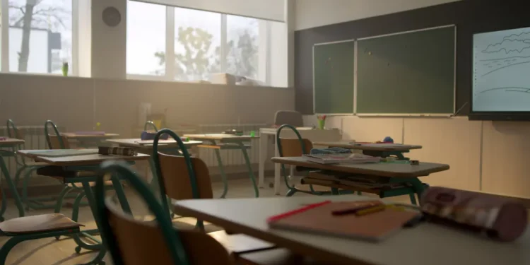 Sala de aula universitária vazia representando novos cursos de graduação autorizados pelo MEC em universidades federais.