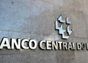 Fachada do Banco Central do Brasil representando o concurso Bacen para auditor com 100 vagas previstas.