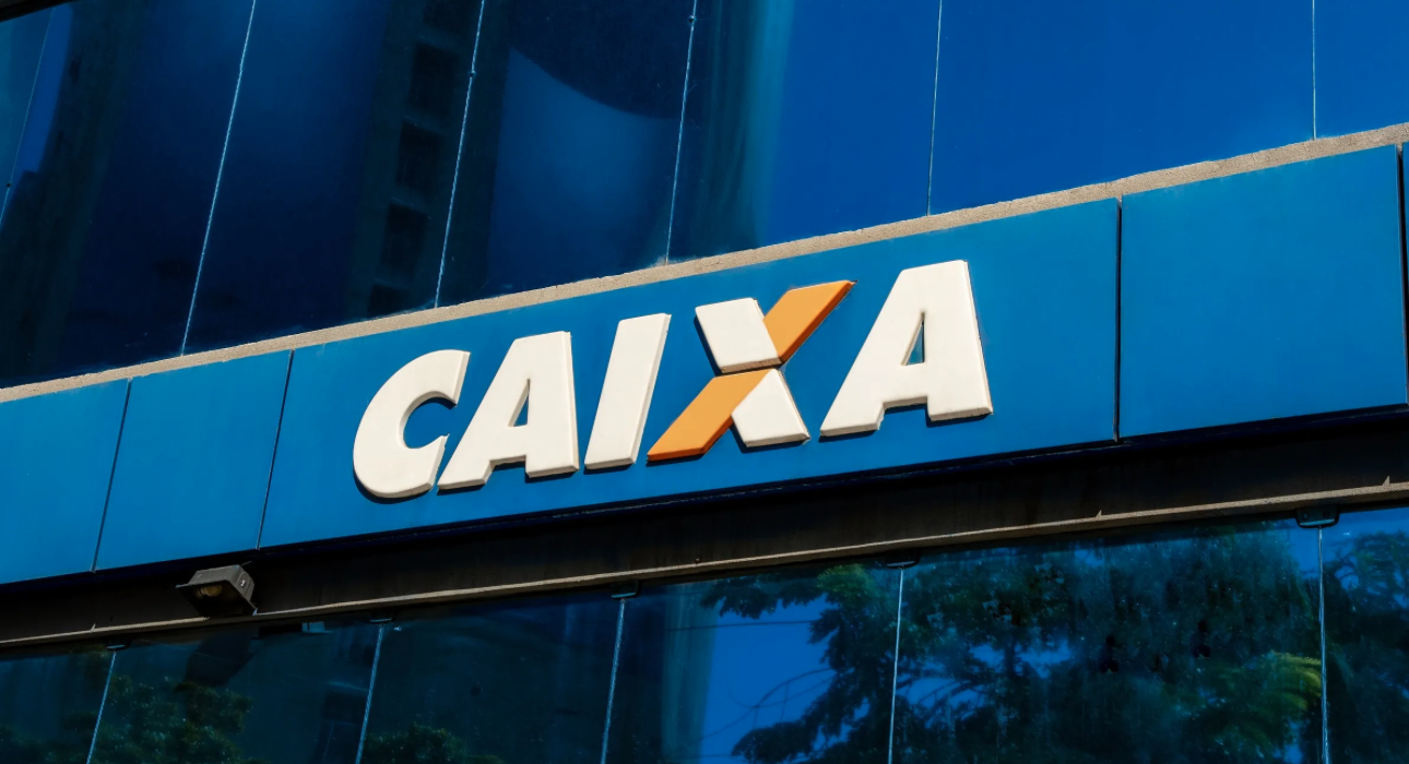 Fachada da Caixa Econômica Federal, representando os estudos para novos editais do concurso da Caixa.