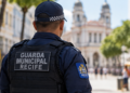 Guarda Municipal do Recife fardado em área urbana da cidade.