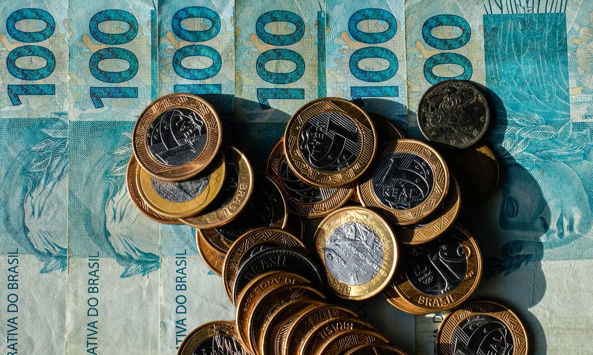 Notas de real e moedas representam os valores esquecidos devolvidos pelo Banco Central aos titulares pelo Sistema de Valores a Receber.