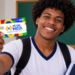 Estudante da EJA segura cartão do Pé-de-Meia durante início dos pagamentos do segundo semestre.
